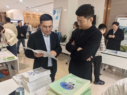 安科瑞亮相中国电工技术学会工业与建筑应用电气专业委员会2025年学术年会