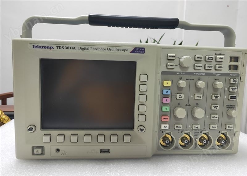 Tektronix TDS3014C 示波器1