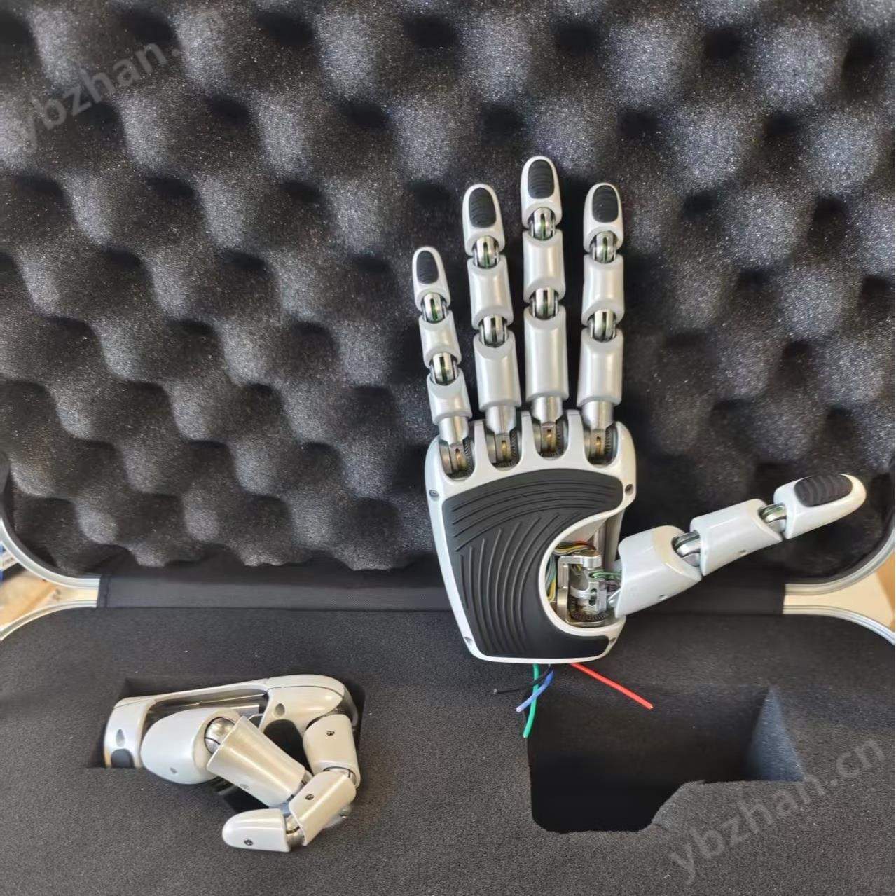 灵巧手可安装机械臂或人形机器人末端